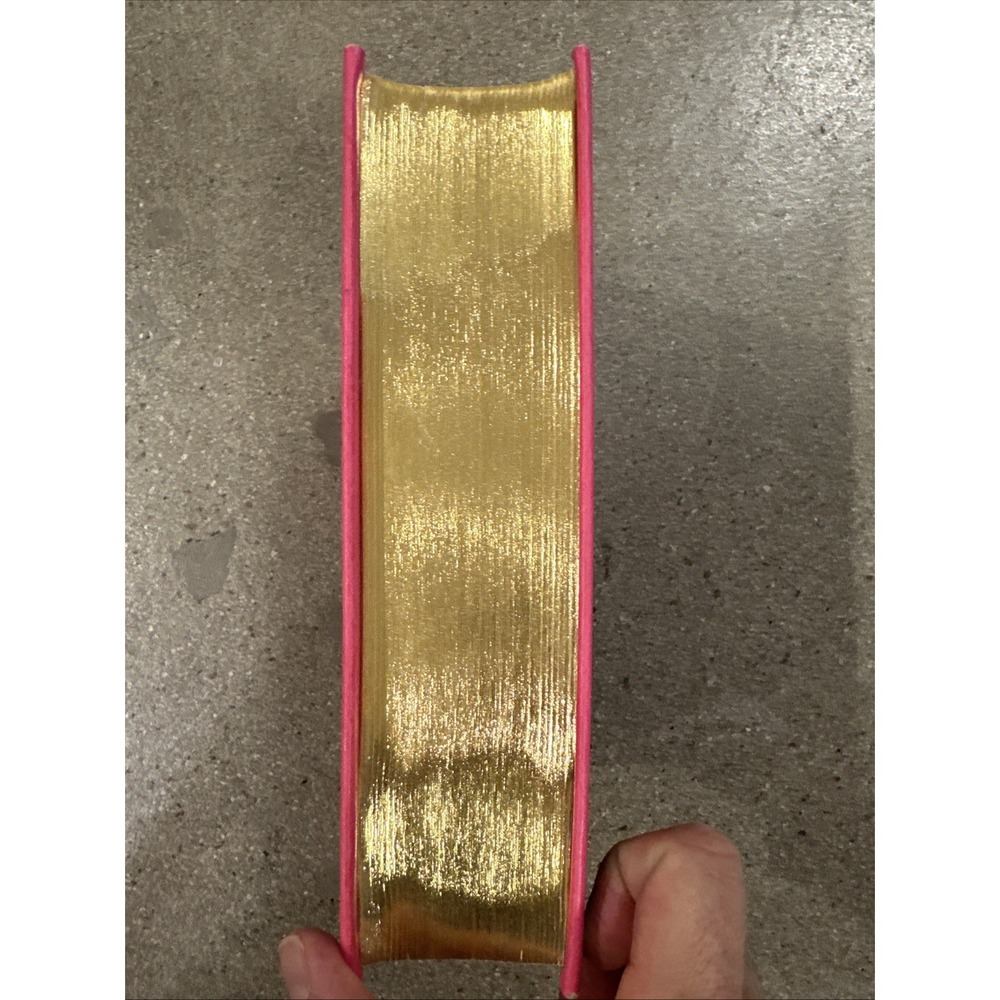 Alice's Adventures in Wonderland Lewis Carroll Barnes&Noble Pink/Gold (HC)2010' - Picture 4 of 6